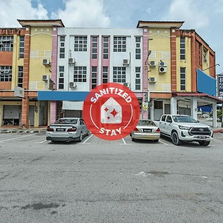 Oyo 90644 M Three Hotel Sitiawan Exterior foto