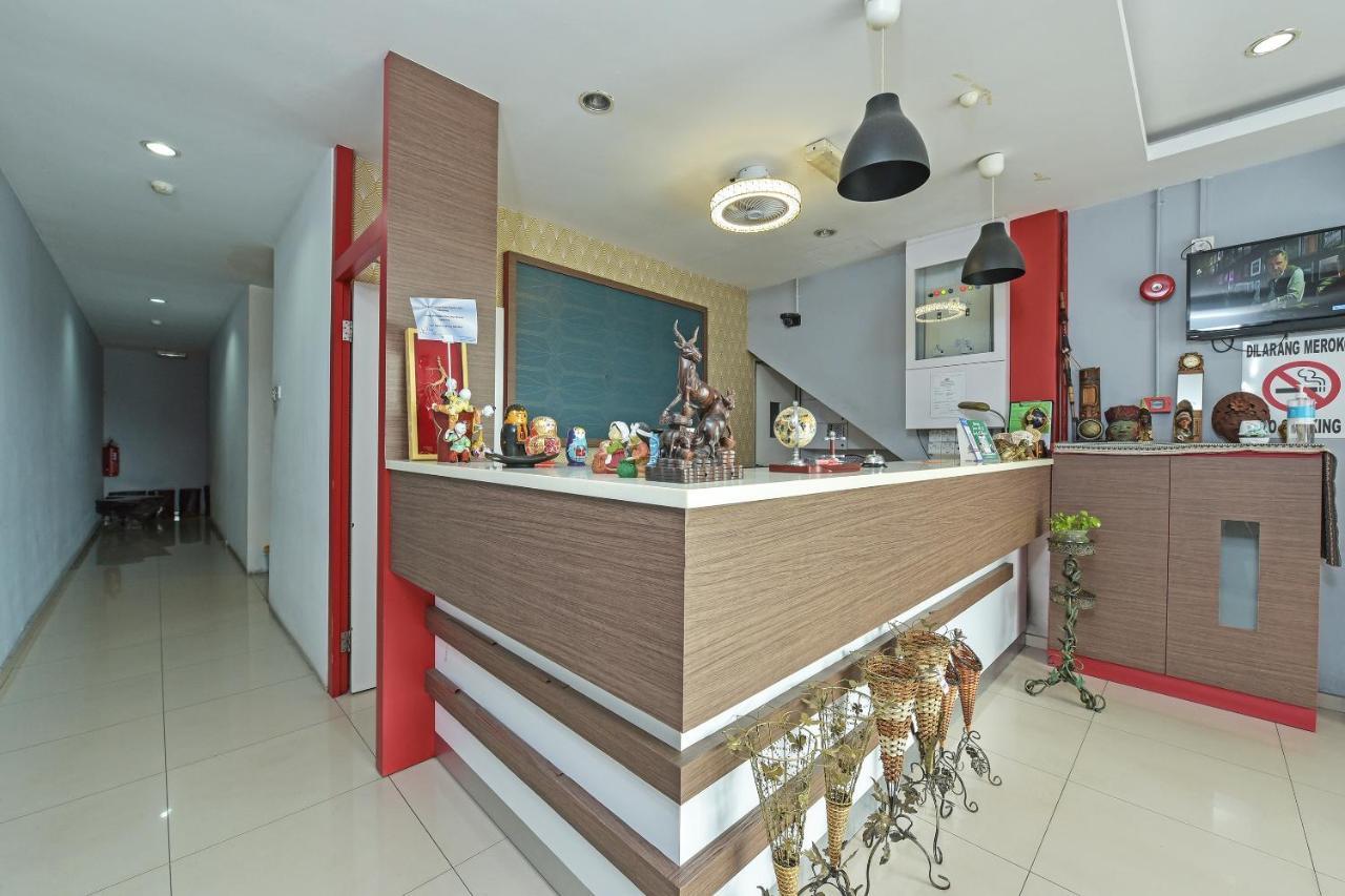 Oyo 90644 M Three Hotel Sitiawan Exterior foto