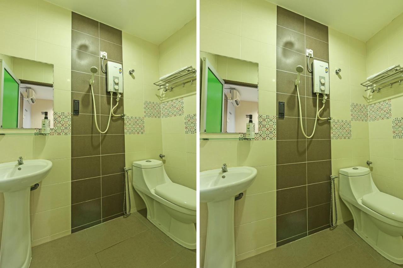 Oyo 90644 M Three Hotel Sitiawan Exterior foto