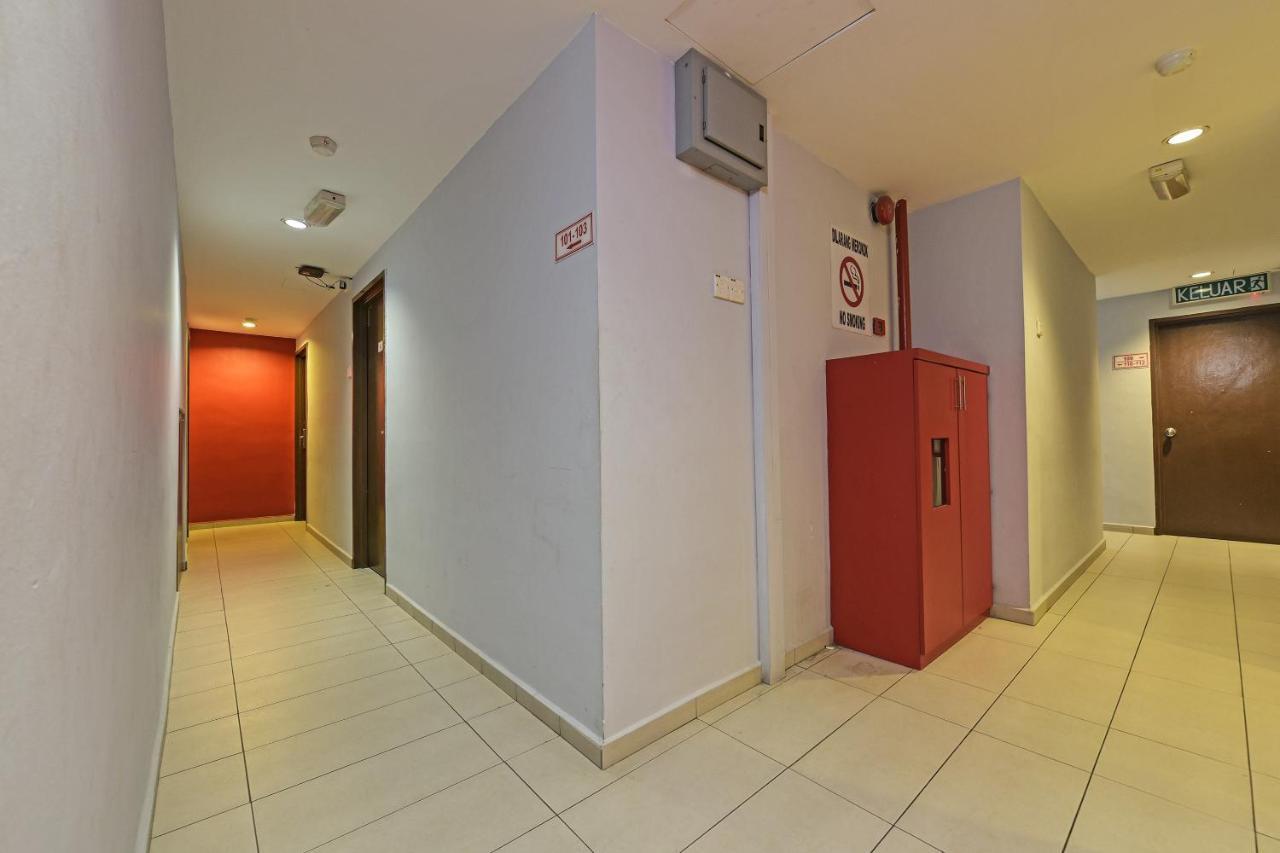 Oyo 90644 M Three Hotel Sitiawan Exterior foto